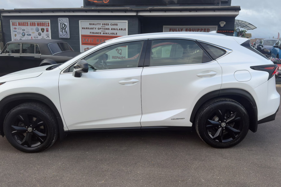 Lexus NX 200t 